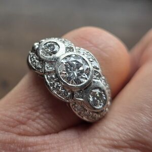Elegant Platinum Diamond Ring